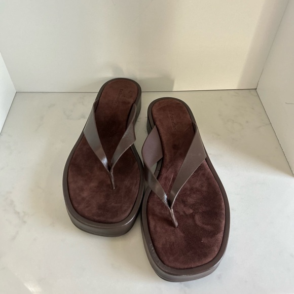 Reformation Eden Platform Thong Sandal - Picture 3 of 7